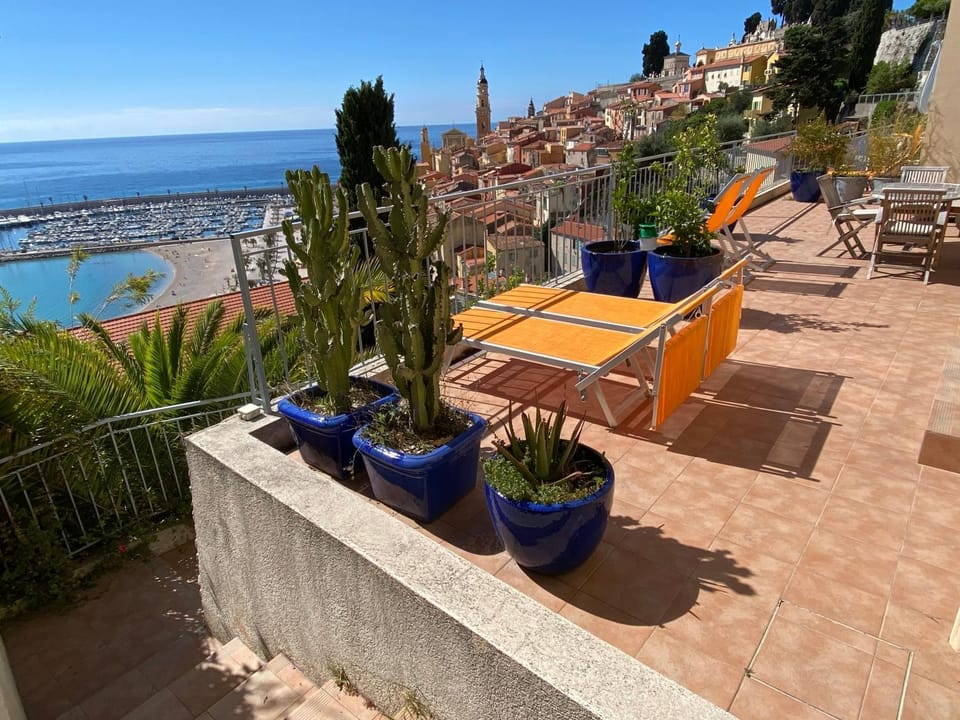 Patio, Balcony/Terrace, City view, Garden view, Landmark view, Sea view