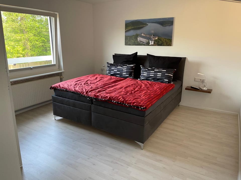 Bed, Photo of the whole room, Bedroom