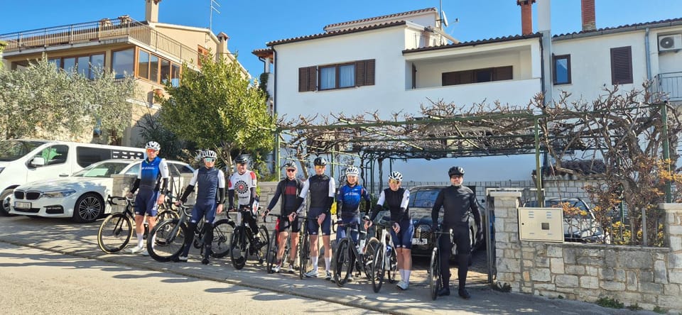 Property building, Cycling, group of guests