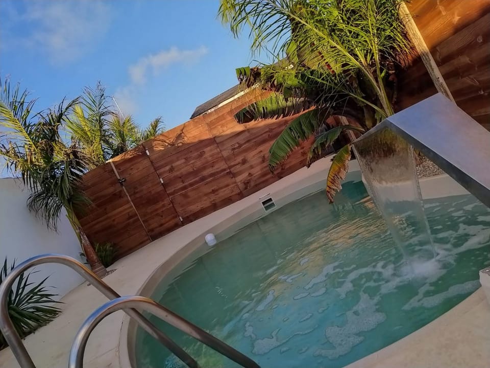 Villa casa blanca luxury spa con piscina privada y jacuzzi privado Villa in Chiclana de la Frontera