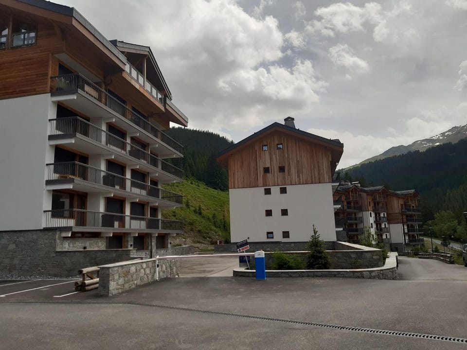 Appartement rénové 3 chambres skis aux pieds à Courchevel avec WiFi - FR-1-514-61 Apartment in Saint-Bon-Tarentaise