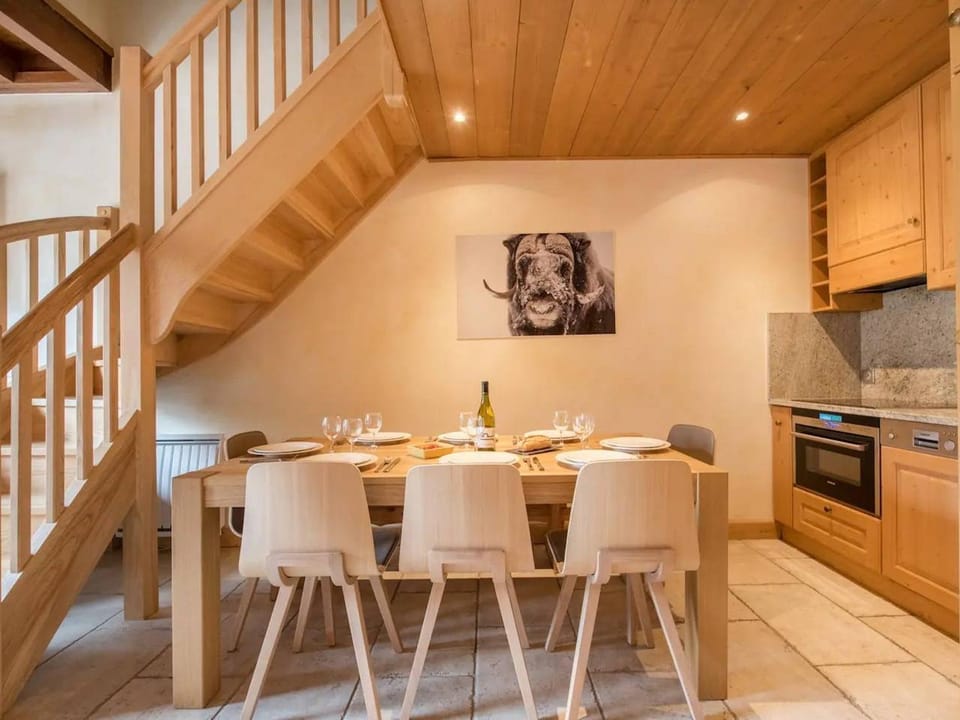 Duplex 75m², 8 pers. Cosy, proche pistes avec Concierge, TV Netflix et Wi-Fi - FR-1-545-5 Apartment in Les Allues