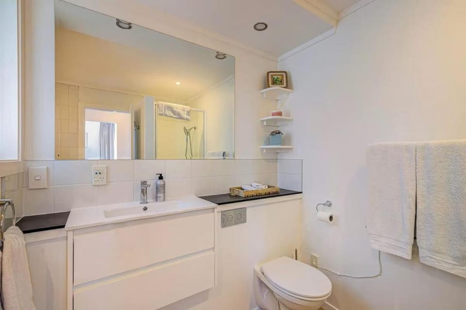 Toilet, Bathroom, Bath