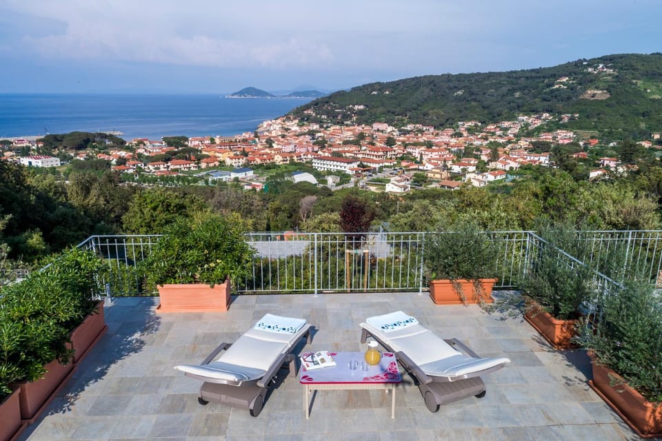 View (from property/room), Balcony/Terrace