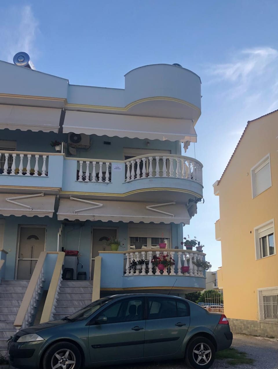 Property building, Balcony/Terrace