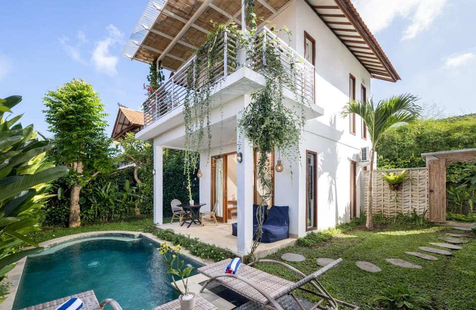 Property building, Garden view, Swimming pool