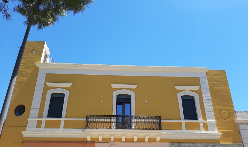 Property building, Balcony/Terrace