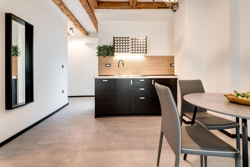 Kitchen or kitchenette