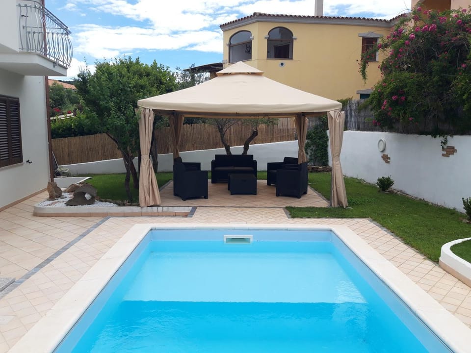 Pool view, Swimming pool