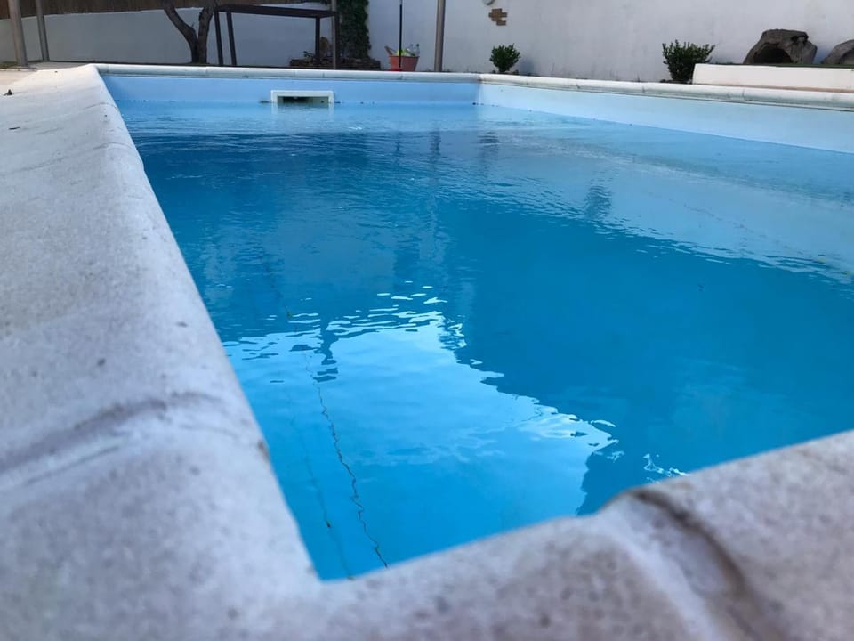 Swimming pool, Swimming pool