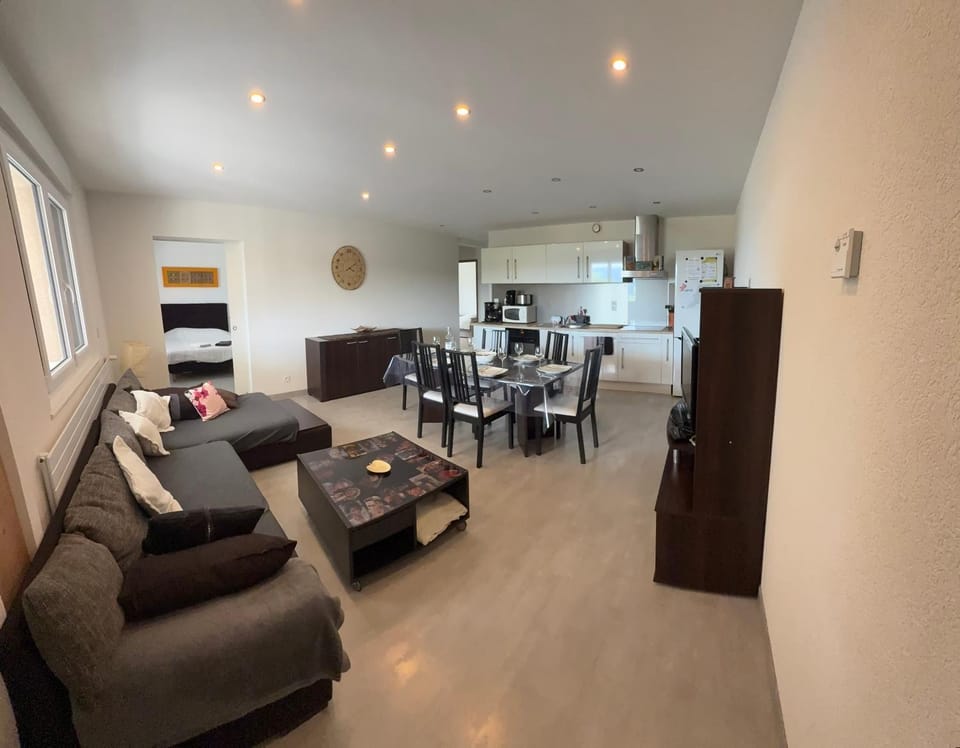Kitchen or kitchenette, Living room, Dining area