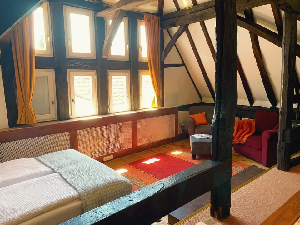 Seating area, Bedroom