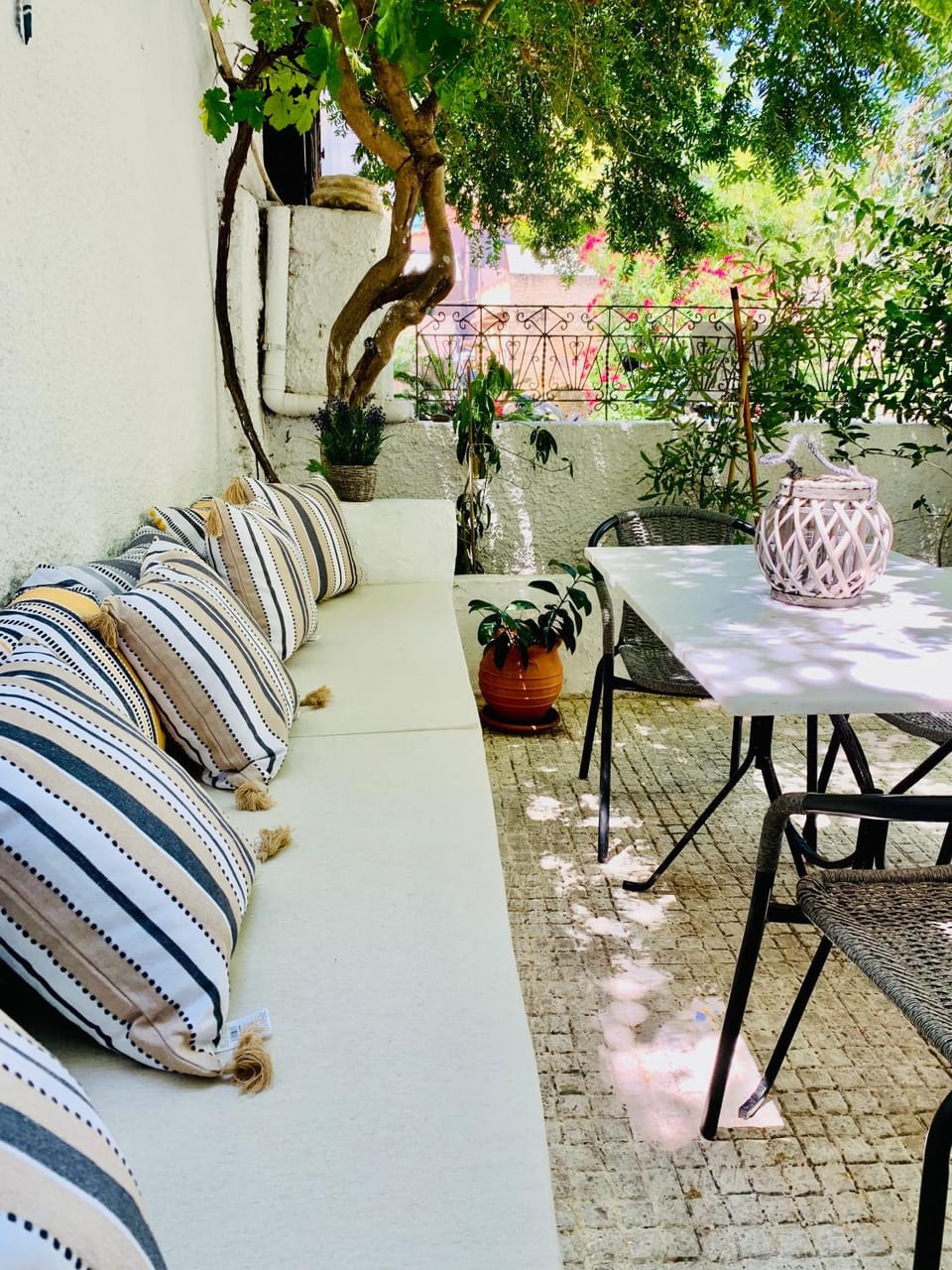 Costas Rooms Hotel in Argolis, Greece