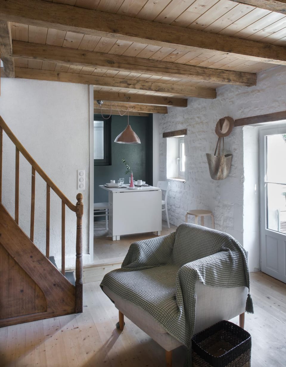 Day, Living room