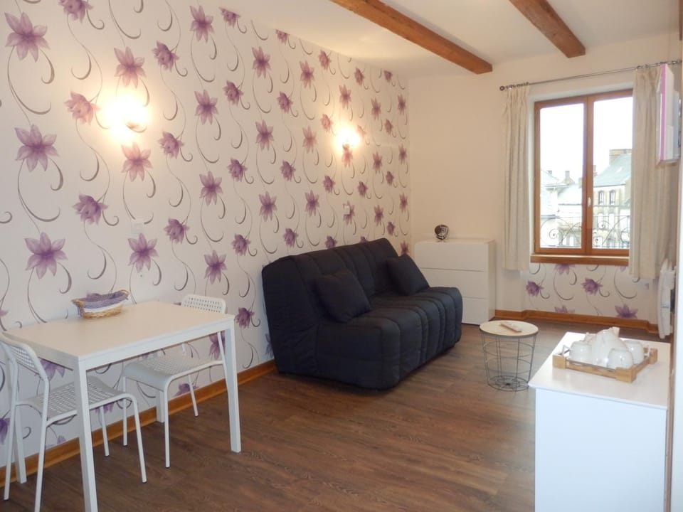 La Maison en Cézallier - Purple Apartment in Auvergne-Rhône-Alpes