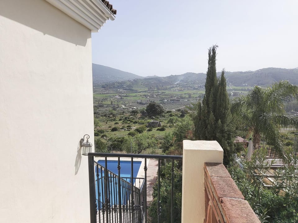 Day, Natural landscape, View (from property/room), Balcony/Terrace, Mountain view
