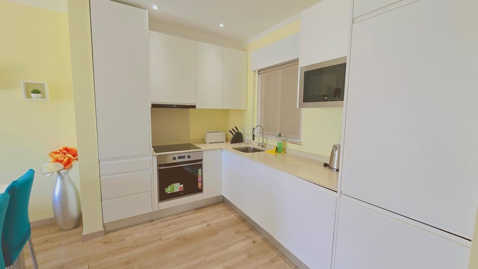 Kitchen or kitchenette, kitchen