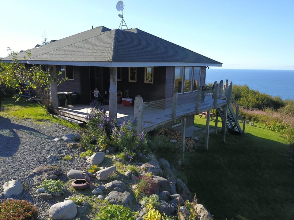 Raven Guesthouse House in Alaska
