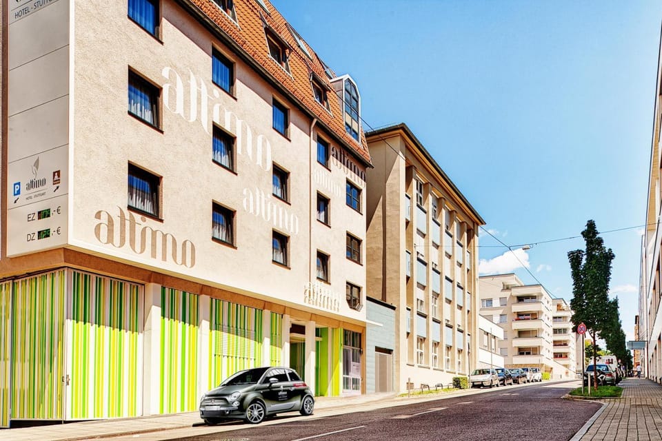 Facade/entrance, Area and facilities