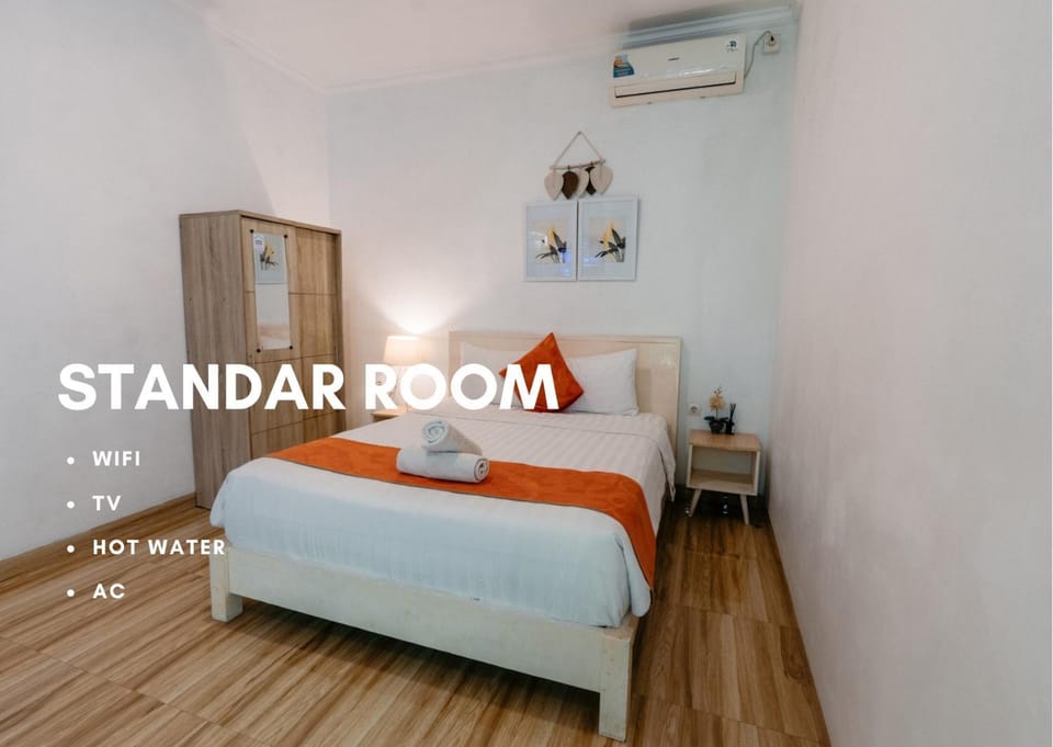 Photo of the whole room, Bedroom, air conditioner