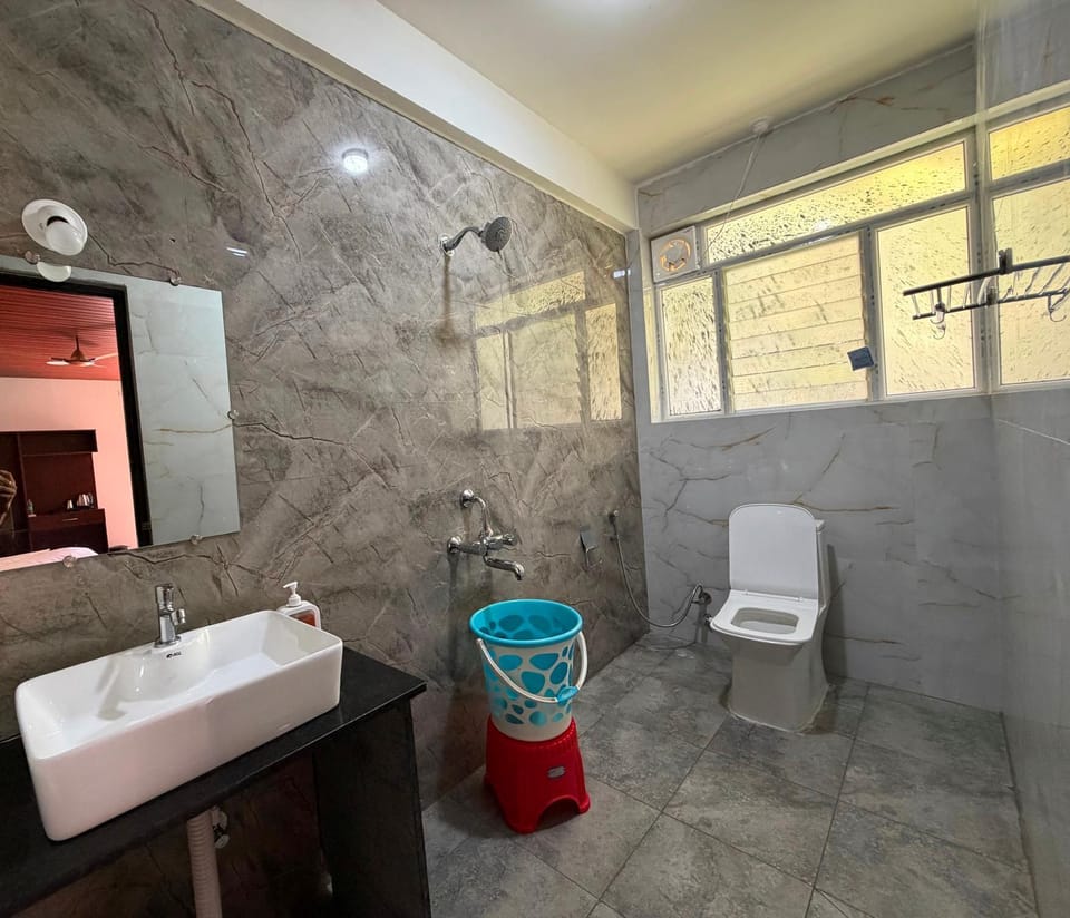 Toilet, Bathroom