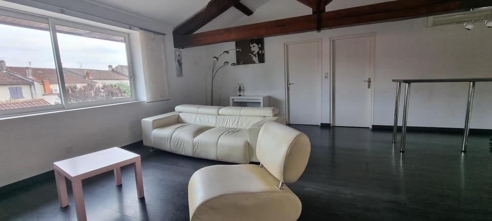 Living room, air conditioner