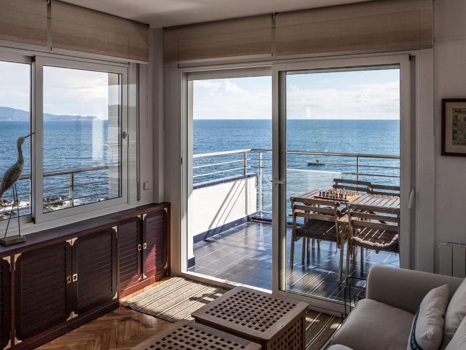 FRENTE AL MAR-Wifi FREE Apartment in L'Escala