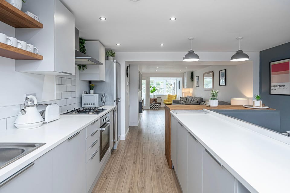 3 BED-EN-SUITE-PRIVATE-PARKING- Near RHOSNEIGR House in Aberffraw