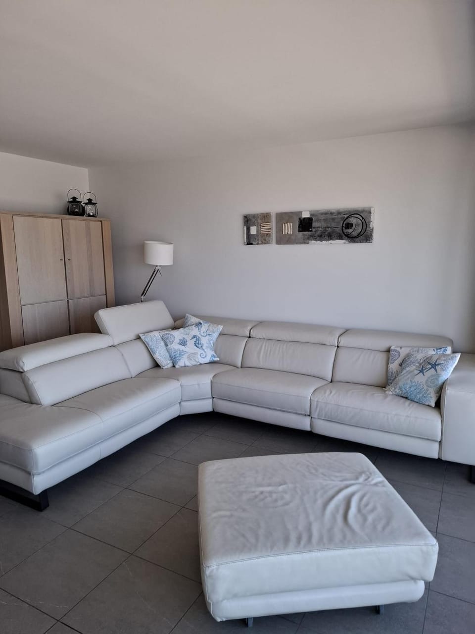 LUXURY APP, frontal sea View + south terrace + garage Apartment in Middelkerke
