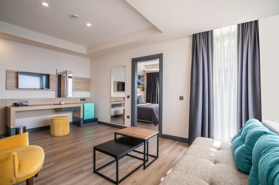 Living room, hair dresser