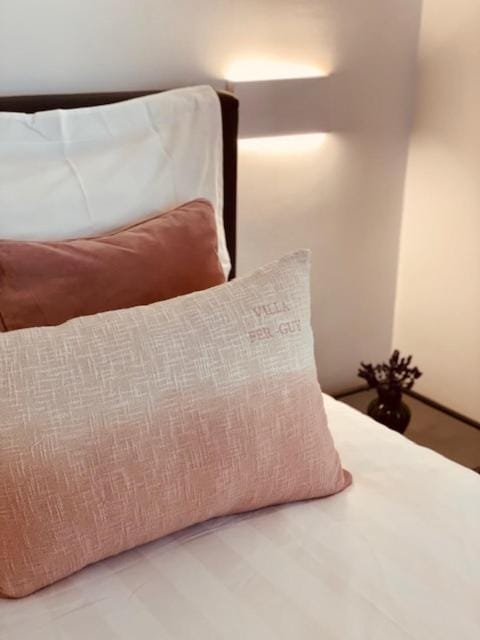 VILLA FER-GUY " Beeldige Suite met parking, nabij strand en casino" Vacation rental in Knokke-Heist