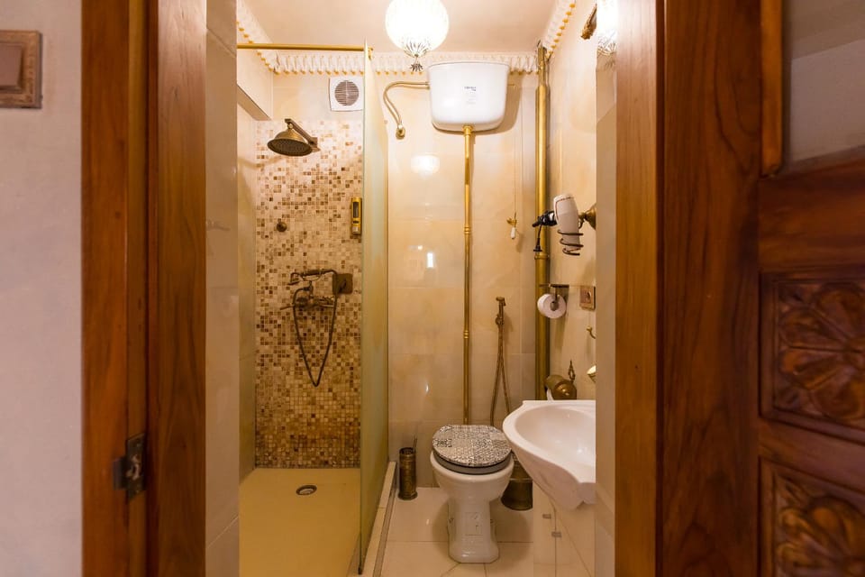 Shower, Toilet, Bathroom