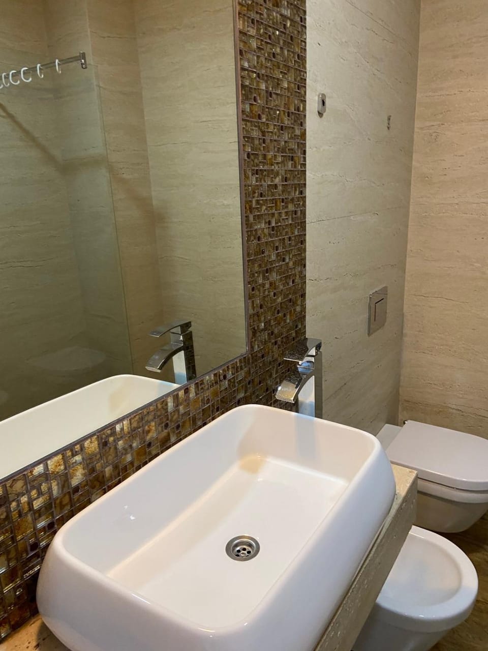 Toilet, Hot Tub, Bathroom