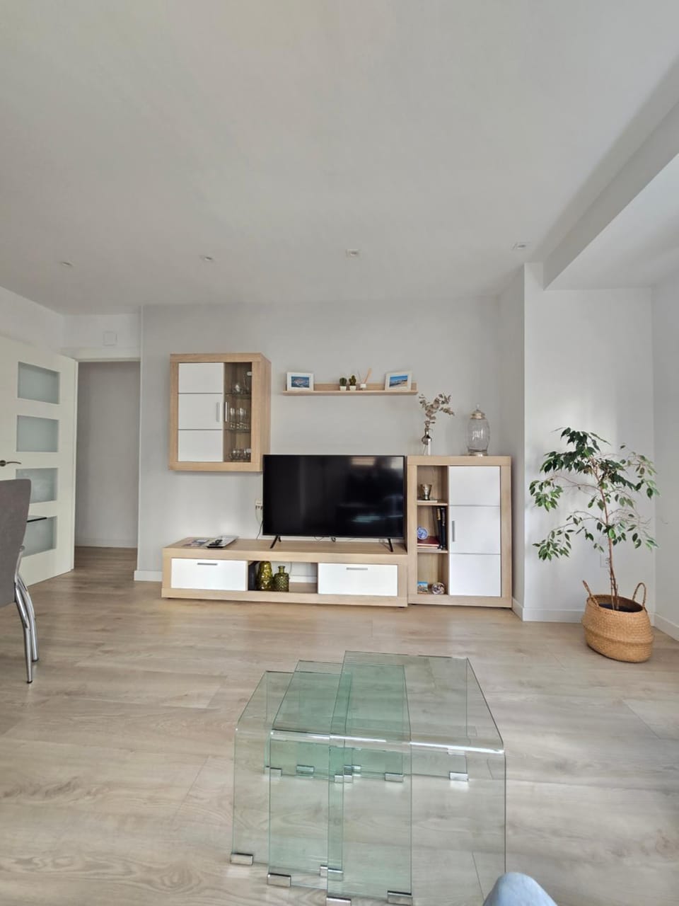 Communal lounge/ TV room, TV and multimedia, Lounge or bar