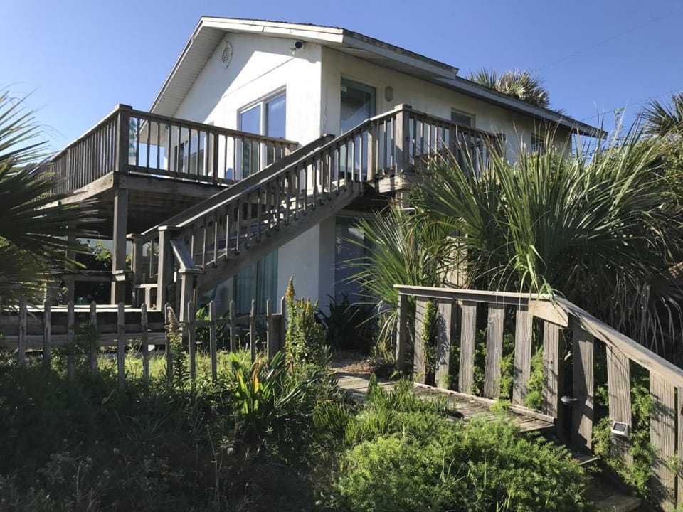 Property building, Garden