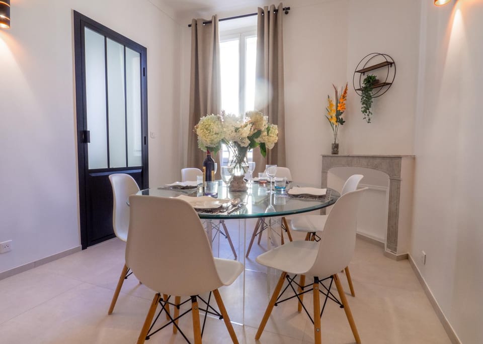 Grand appartement 4 pièces centre de Cannes Apartment in Cannes