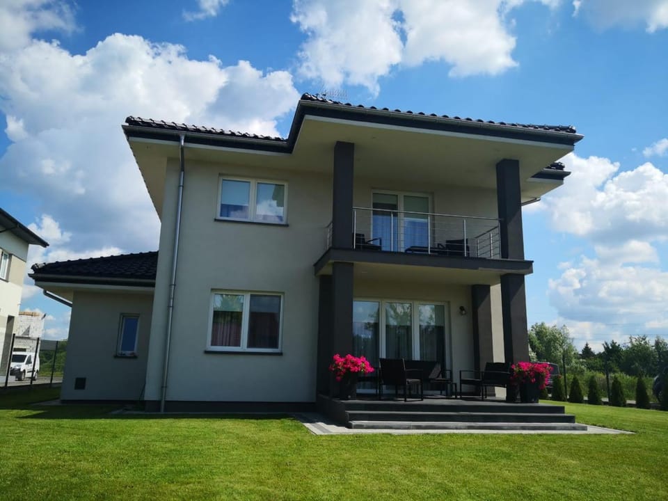 West Guest House Villa in Warsaw