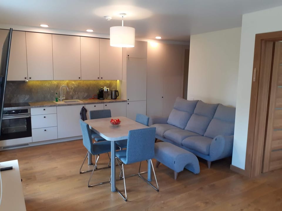 Palanga new apartment, separate entrance, close to the sea, prie jūros, atskiras įėjimas, parkavimas Apartment in Palanga