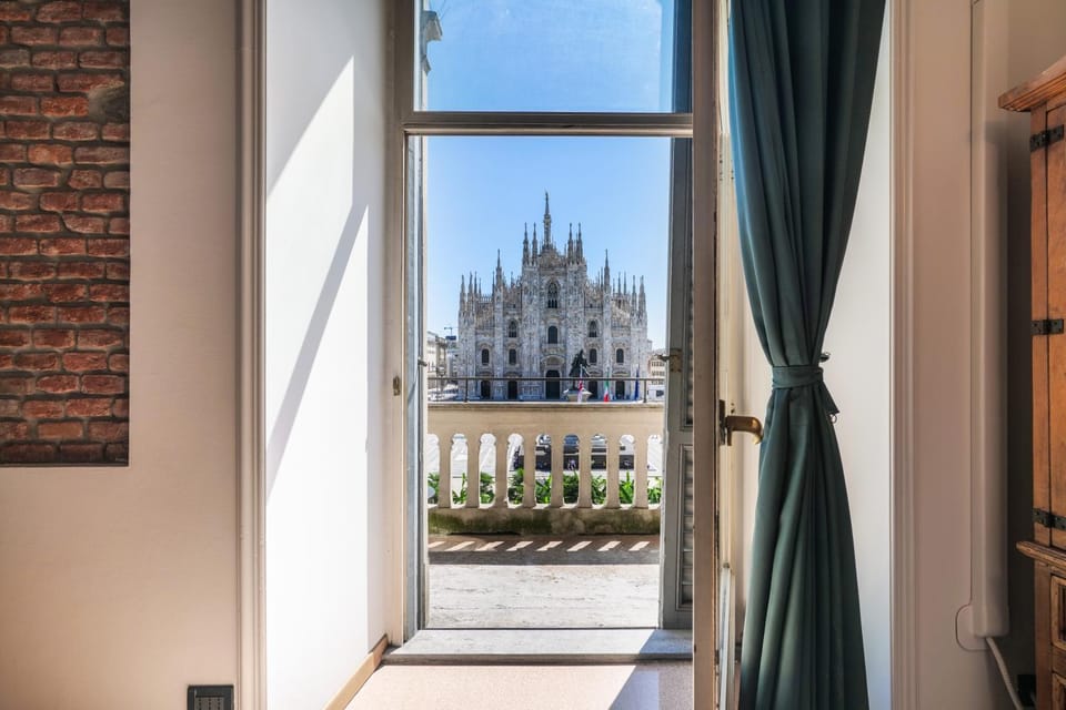 Duomo Cathedral View - Luxury Apartment Apartment in Milan