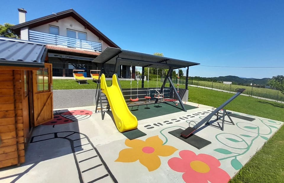Property building, Patio, Day, Natural landscape, Activities, Bird's eye view, Children play ground, View (from property/room), Balcony/Terrace, Evening entertainment, On site, Street view, Sports, Entertainment, Quiet street view, Inner courtyard view, sunbed