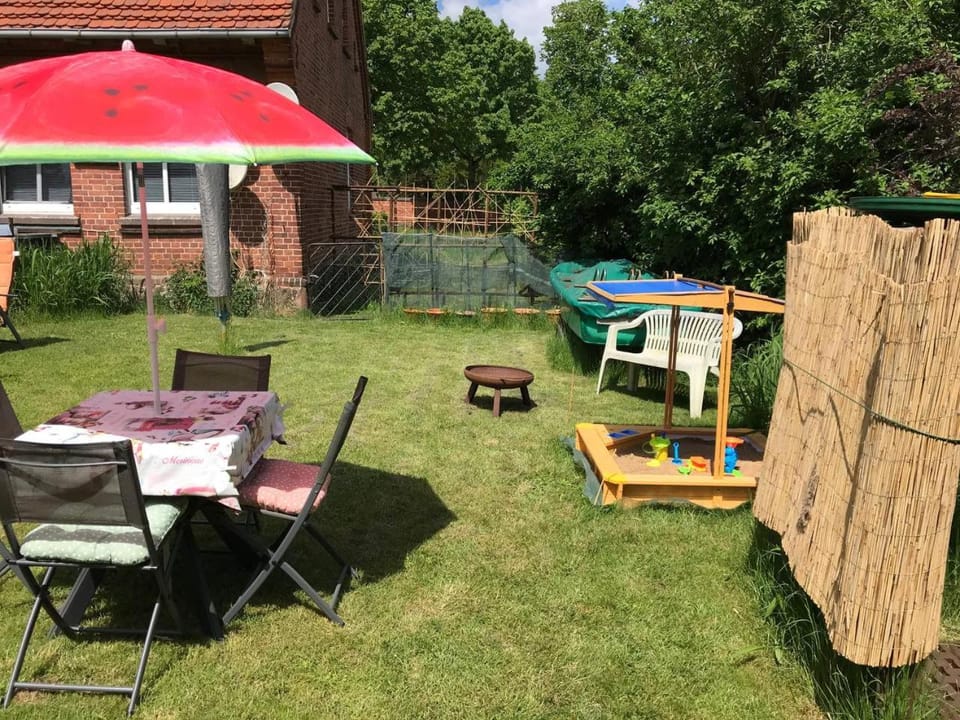 Patio, BBQ facilities, Garden