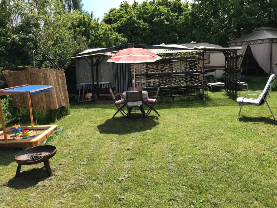 Patio, BBQ facilities, Garden