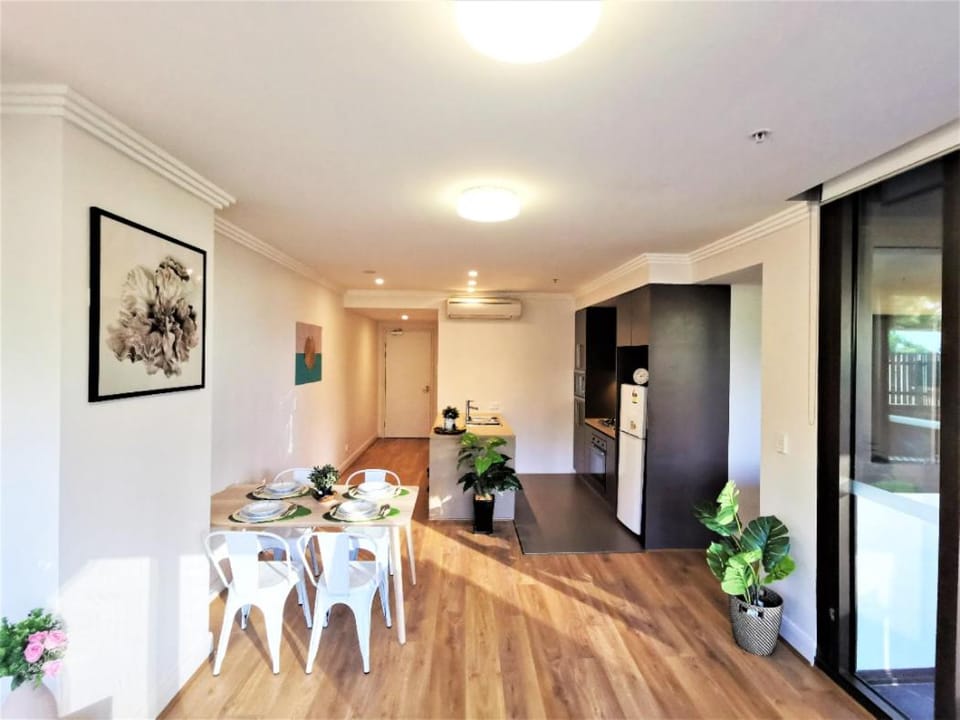 Dining area, Communal kitchen