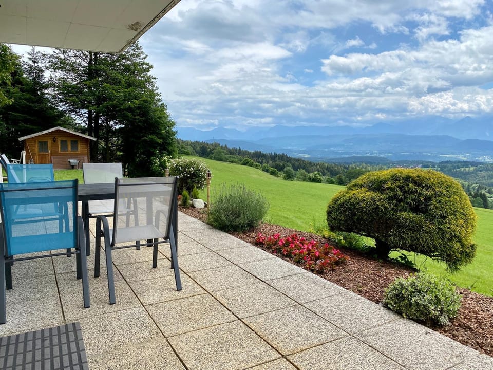 View (from property/room), Garden view, Landmark view, Mountain view