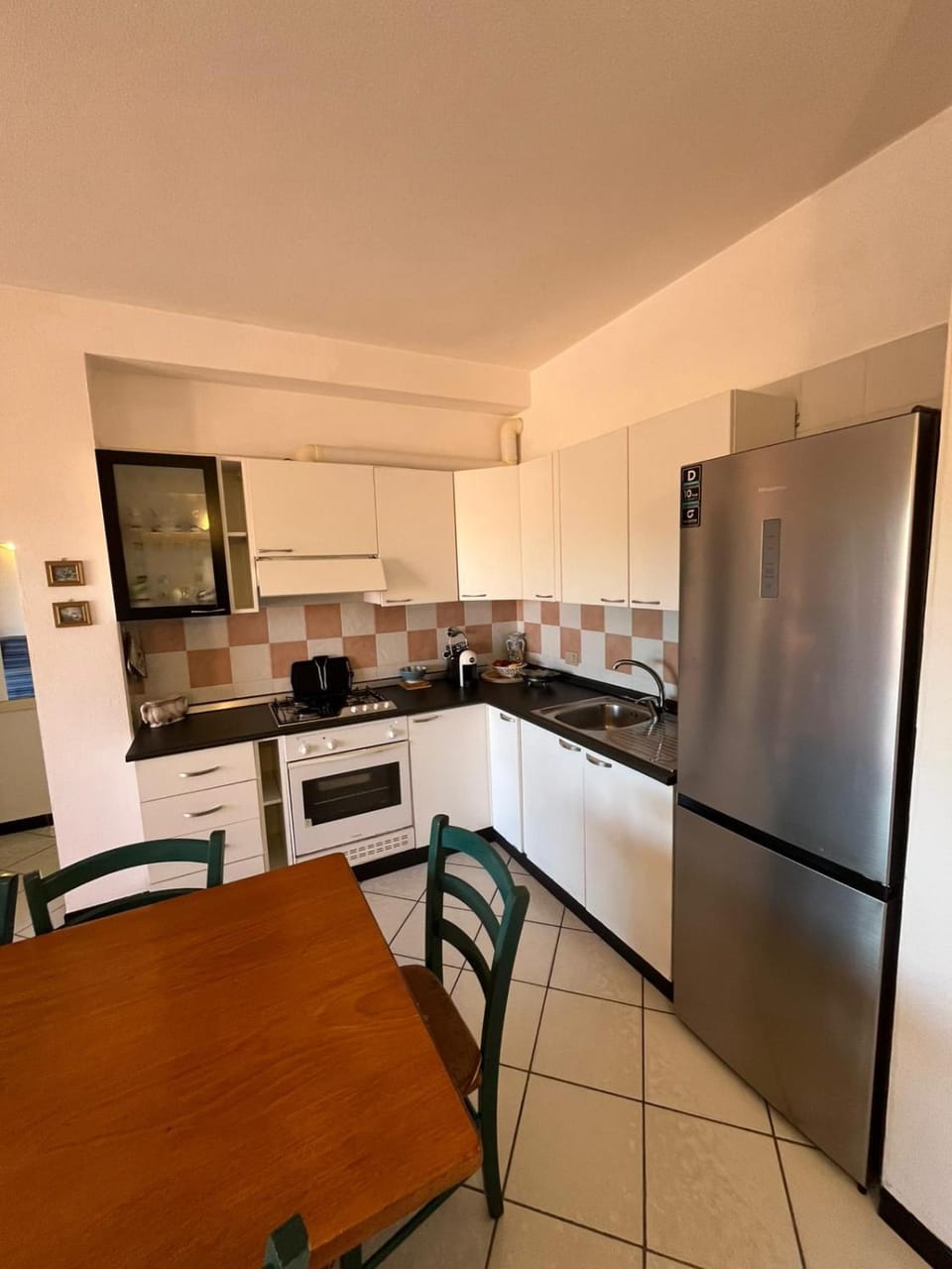 Kitchen or kitchenette, oven, stove