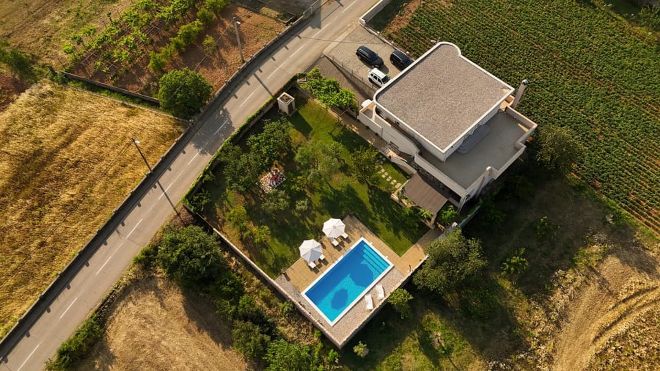 Property building, Swimming pool