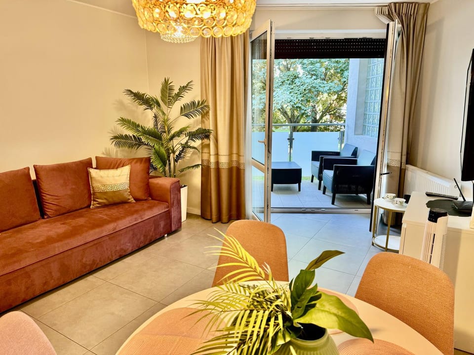 Apartament Jantarowe Zacisze Rose Apartment in Pomeranian Voivodeship