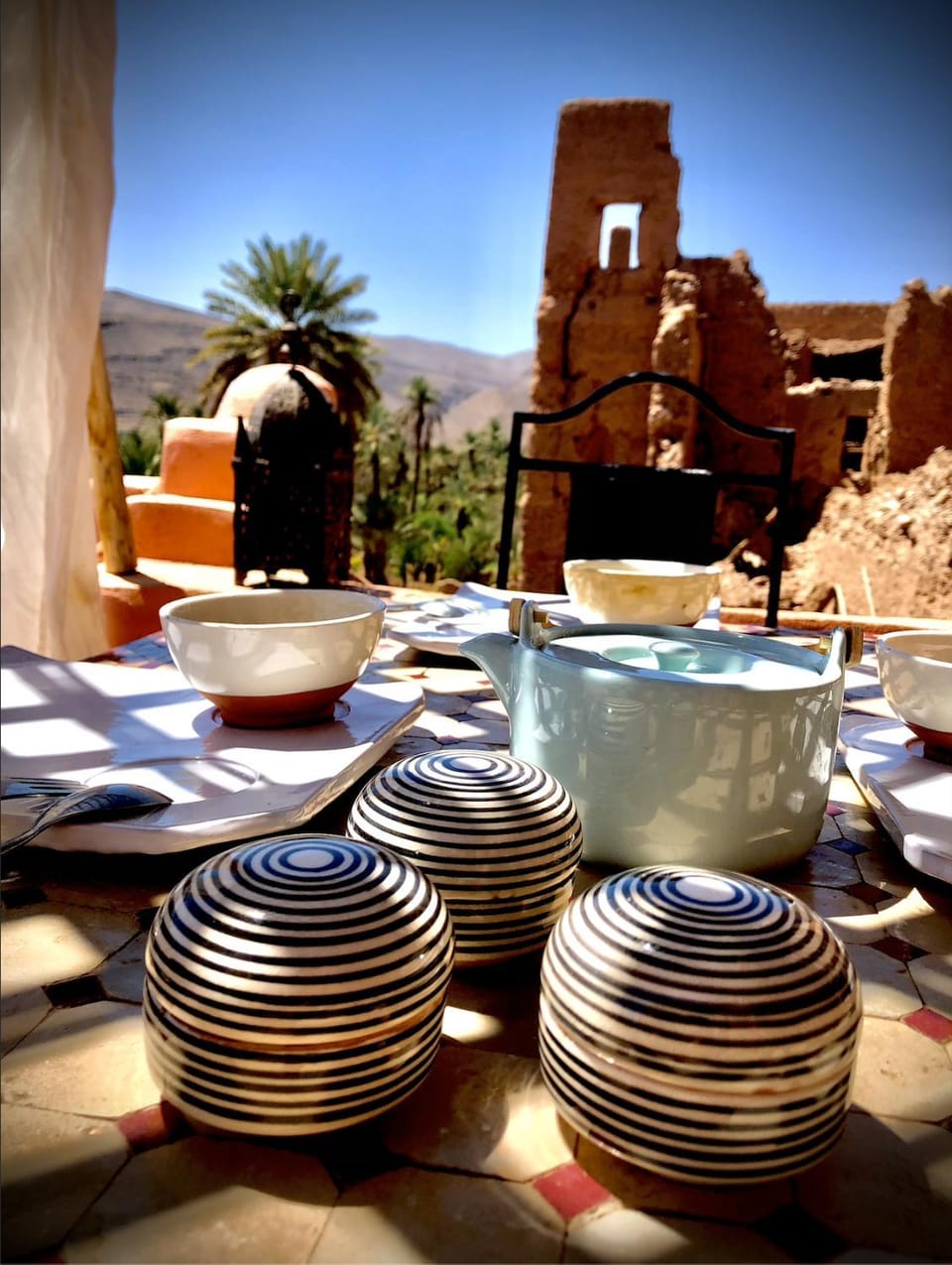 Natural landscape, Dining area, Food, Breakfast