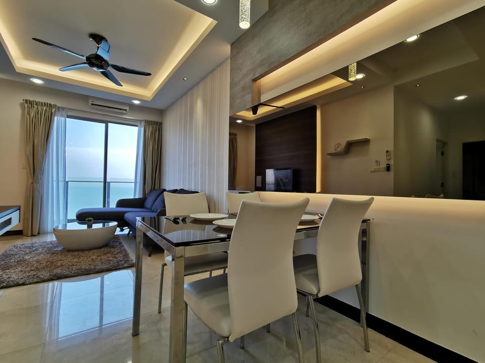 Seating area, Dining area