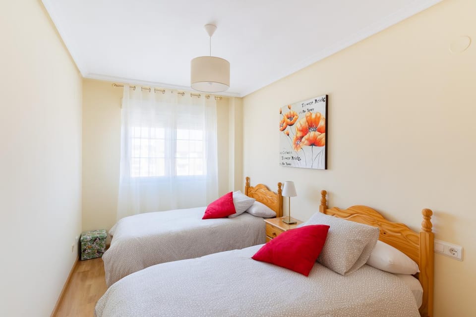 Photo of the whole room, Bedroom